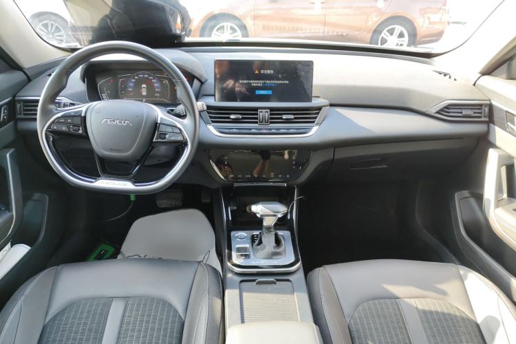Used Dongfeng Aeolus Yixuan GS 2020 230T Automatic Yueyu Version Center Console