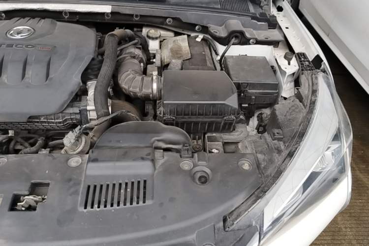 Used Dongfeng Aeolus Yixuan GS 2020 230T Automatic Yueyu Version Engine Bay Left