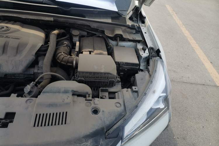 Used Dongfeng Aeolus Yixuan GS 2020 230T Automatic Yueyu Version Engine Bay Left