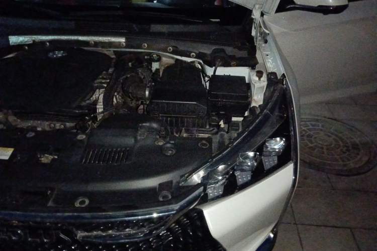 Used Dongfeng Aeolus Yixuan GS 2020 230T Automatic Cool Edition Engine Bay Left