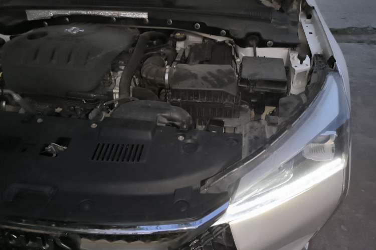 Used Dongfeng Aeolus Yixuan GS 2020 230T Automatic Yueyu Version Engine Bay Left