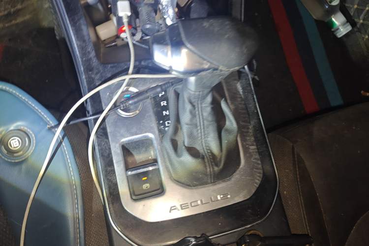 Used Dongfeng Aeolus Yixuan GS 2020 230T Automatic Yueyu Version Gear Lever