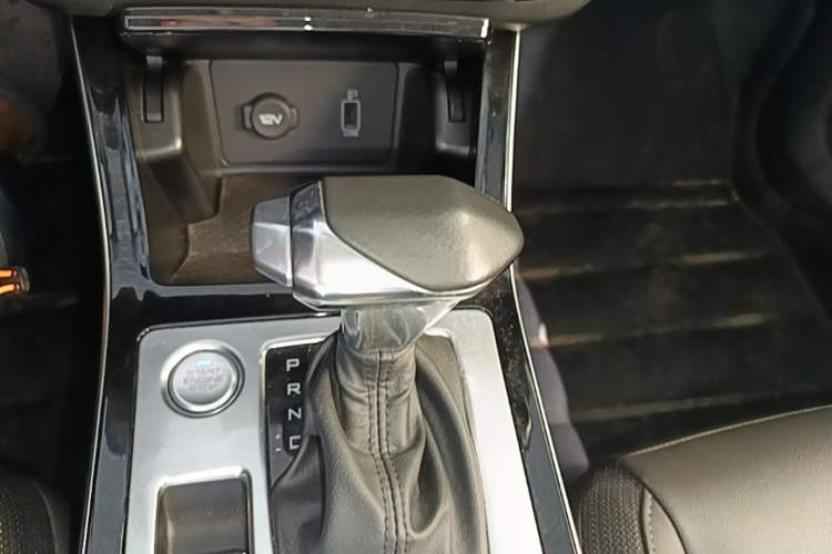 Used Dongfeng Aeolus Yixuan GS 2020 230T Automatic Yueyu Version Gear Lever