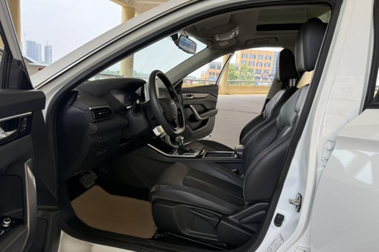 Used Dongfeng Aeolus Yixuan GS 2020 230T Automatic Yueyu Version Interior 1