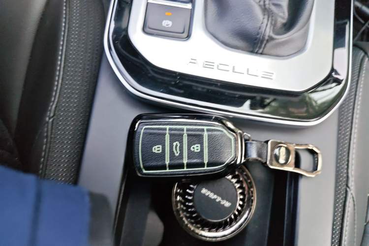 Used Dongfeng Aeolus Yixuan GS 2020 230T Automatic Yueyu Version Interior 1