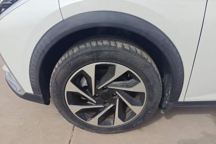 Used Dongfeng Aeolus Yixuan GS 2020 230T Automatic Cool Edition Left Front Wheel Hub