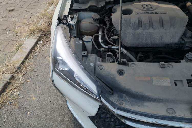 Used Dongfeng Aeolus Yixuan GS 2020 230T Automatic Yueyu Version Right Front Headlight
