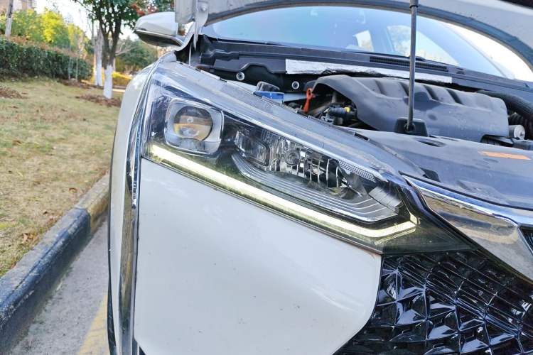 Used Dongfeng Aeolus Yixuan GS 2020 230T Automatic Yueyu Version Right Front Headlight