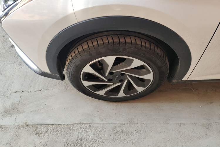 Used Dongfeng Aeolus Yixuan GS 2020 230T Automatic Yueyu Version Right Front Wheel Hub