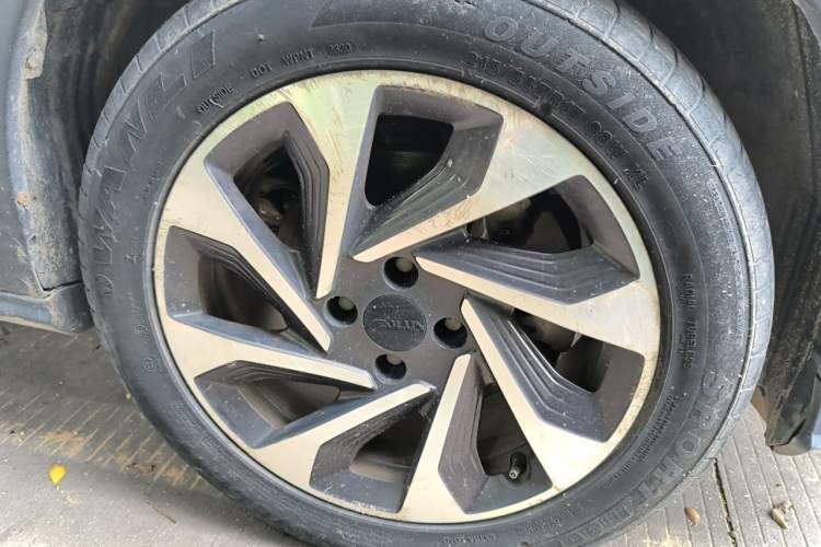 Used Dongfeng Aeolus Yixuan GS 2020 230T Automatic Yueyu Version Right Front Wheel Hub