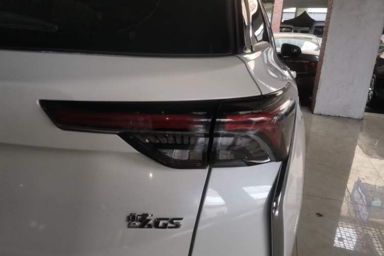 Used Dongfeng Aeolus Yixuan GS 2020 230T Automatic Yueyu Version Right Rear Taillight