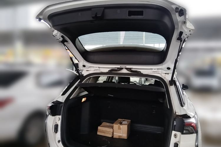 Used Dongfeng Aeolus Yixuan GS 2020 230T Automatic Yueyu Version Trunk