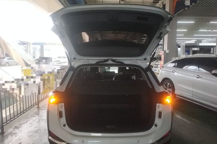 Used Dongfeng Aeolus Yixuan GS 2020 230T Automatic Yueyu Version Trunk
