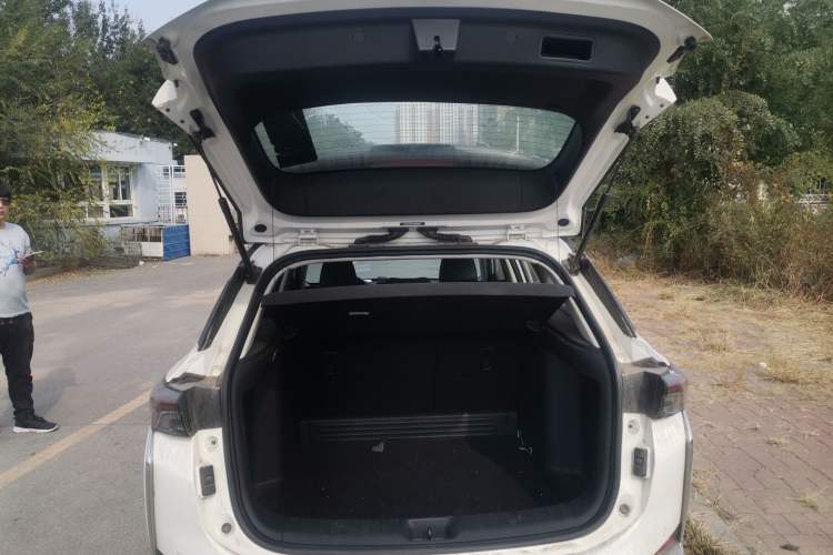 Used Dongfeng Aeolus Yixuan GS 2020 230T Automatic Yueyu Version Trunk