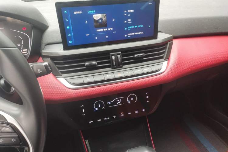 Used Dongfeng Aeolus Yixuan GS 2021 230T Automatic Zuiyao Wushu Edition Audio And AC Panel