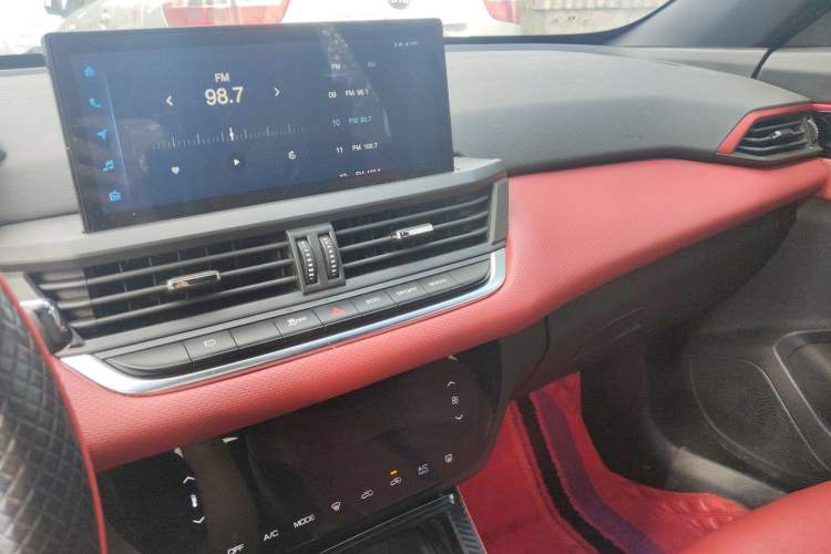 Used Dongfeng Aeolus Yixuan GS 2021 230T Automatic Zuiyao Wushu Edition Audio And AC Panel