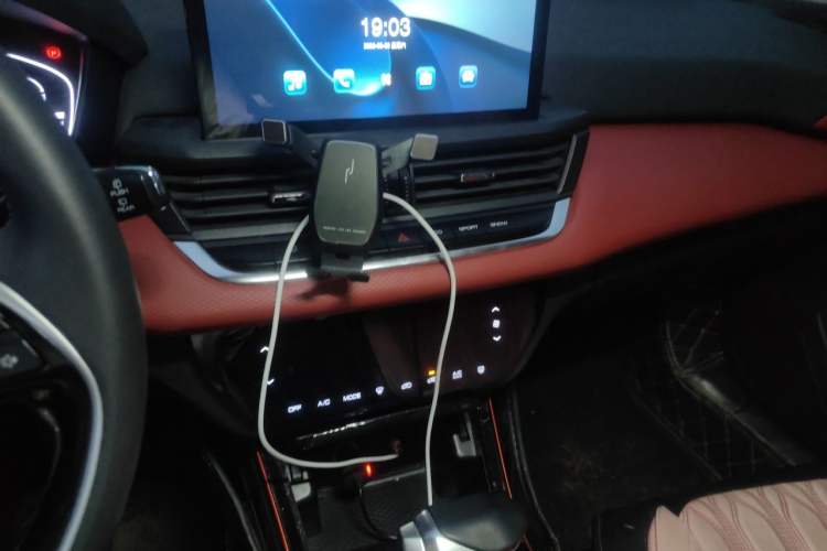 Used Dongfeng Aeolus Yixuan GS 2021 230T Automatic Star-Chasing Warrior Edition Audio And AC Panel