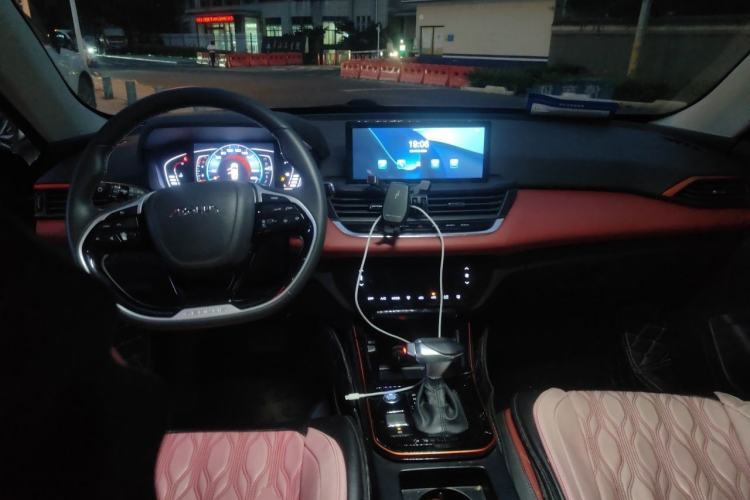 Used Dongfeng Aeolus Yixuan GS 2021 230T Automatic Star-Chasing Warrior Edition Center Console