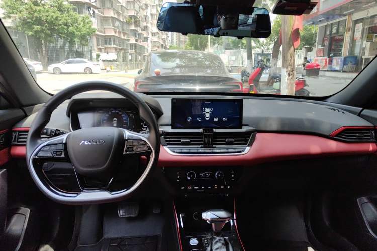 Used Dongfeng Aeolus Yixuan GS 2021 230T Automatic Chasing Moon Samurai Edition Center Console