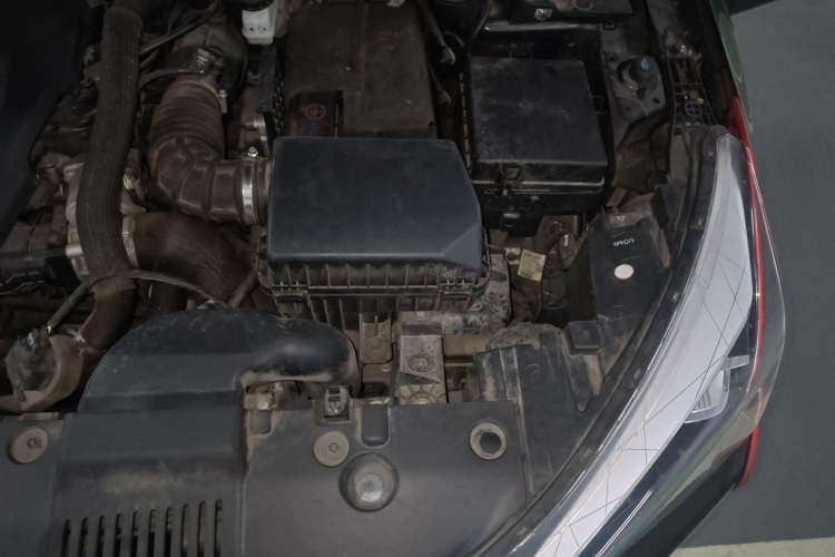 Used Dongfeng Aeolus Yixuan GS 2021 230T Automatic Star-Chasing Warrior Edition Engine Bay Left