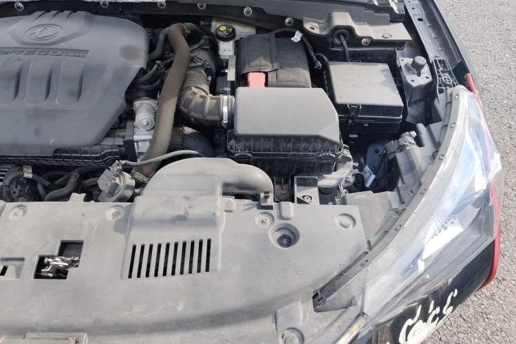 Used Dongfeng Aeolus Yixuan GS 2021 230T Automatic Zuiyao Wushu Edition Engine Bay Left