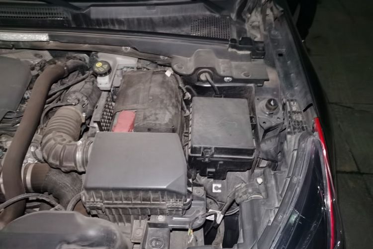 Used Dongfeng Aeolus Yixuan GS 2021 230T Automatic Zuiyao Wushu Edition Engine Bay Left