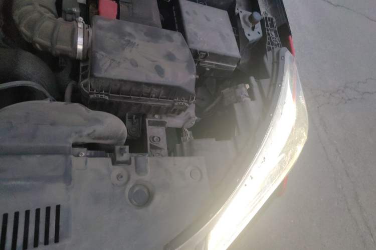 Used Dongfeng Aeolus Yixuan GS 2021 230T Automatic Zuiyao Wushu Edition Engine Bay Left