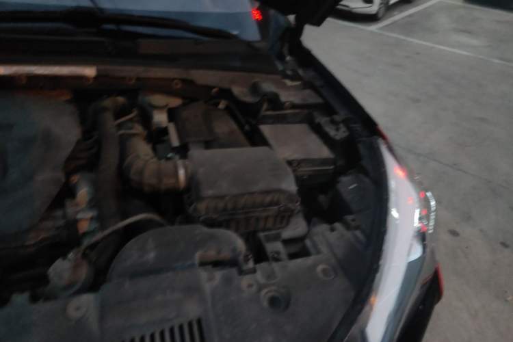 Used Dongfeng Aeolus Yixuan GS 2021 230T Automatic Star-Chasing Warrior Edition Engine Bay Left