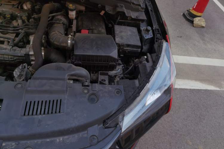 Used Dongfeng Aeolus Yixuan GS 2021 230T Automatic Zuiyao Wushu Edition Engine Bay Left