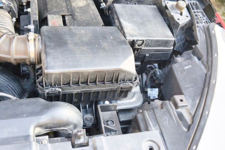 Used Dongfeng Aeolus Yixuan GS 2021 230T Automatic Star-Chasing Warrior Edition Engine Bay Left