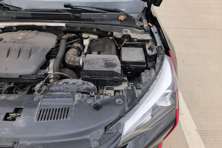 Used Dongfeng Aeolus Yixuan GS 2021 230T Automatic Star-Chasing Warrior Edition Engine Bay Left
