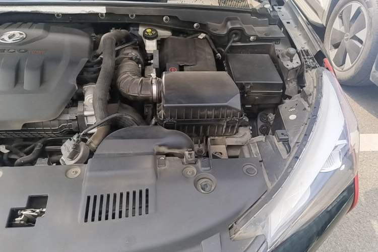 Used Dongfeng Aeolus Yixuan GS 2021 230T Automatic Star-Chasing Warrior Edition Engine Bay Left