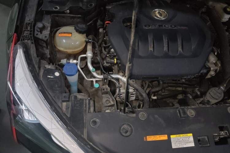 Used Dongfeng Aeolus Yixuan GS 2021 230T Automatic Star-Chasing Warrior Edition Engine Bay Right