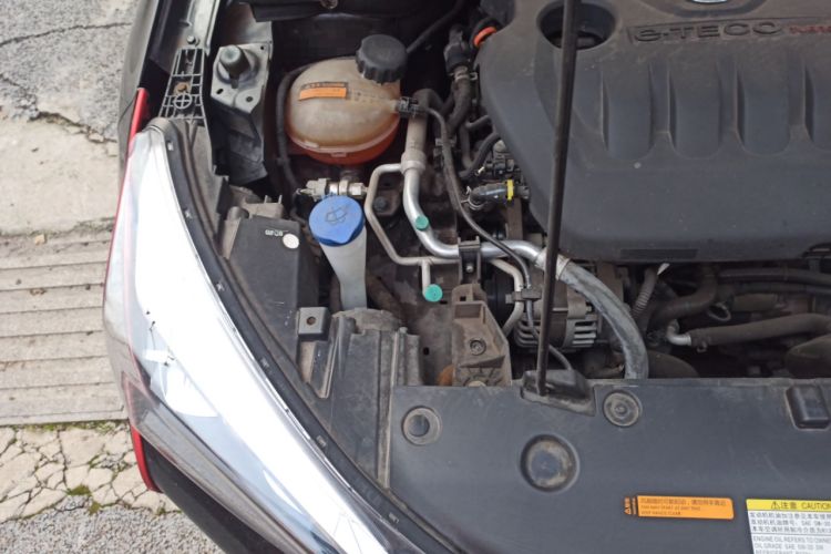 Used Dongfeng Aeolus Yixuan GS 2021 230T Automatic Star-Chasing Warrior Edition Engine Bay Right