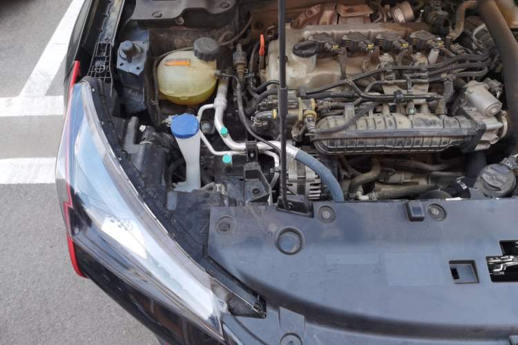 Used Dongfeng Aeolus Yixuan GS 2021 230T Automatic Zuiyao Wushu Edition Engine Bay Right