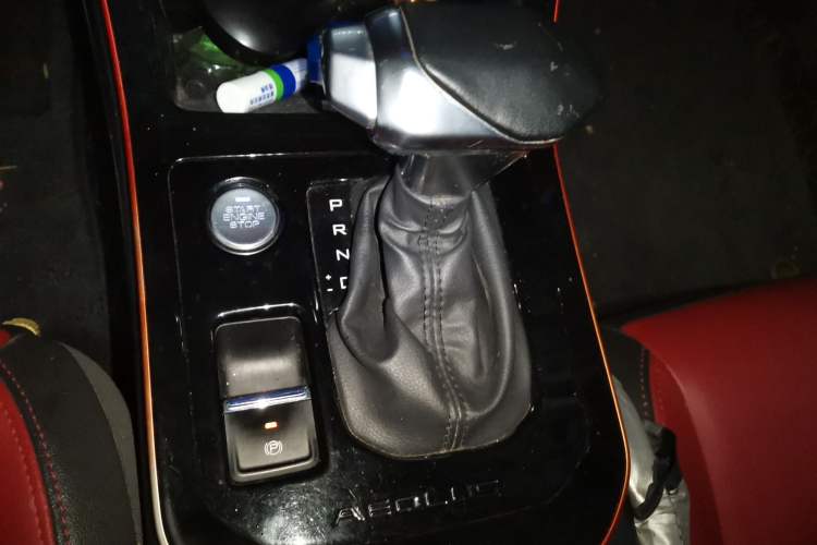 Used Dongfeng Aeolus Yixuan GS 2021 230T Automatic Star-Chasing Warrior Edition Gear Lever
