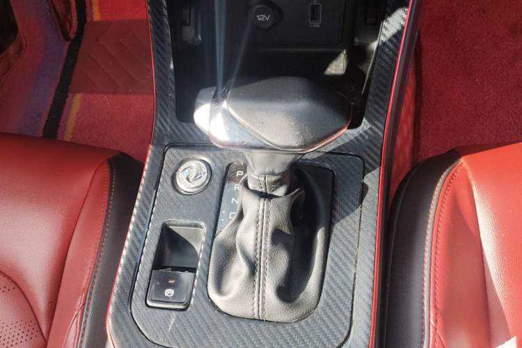 Used Dongfeng Aeolus Yixuan GS 2021 230T Automatic Zuiyao Wushu Edition Gear Lever