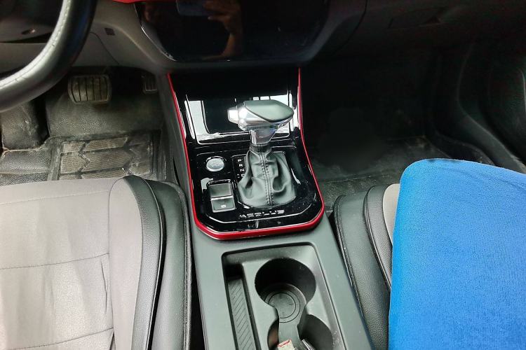 Used Dongfeng Aeolus Yixuan GS 2021 230T Automatic Zuiyao Wushu Edition Gear Lever