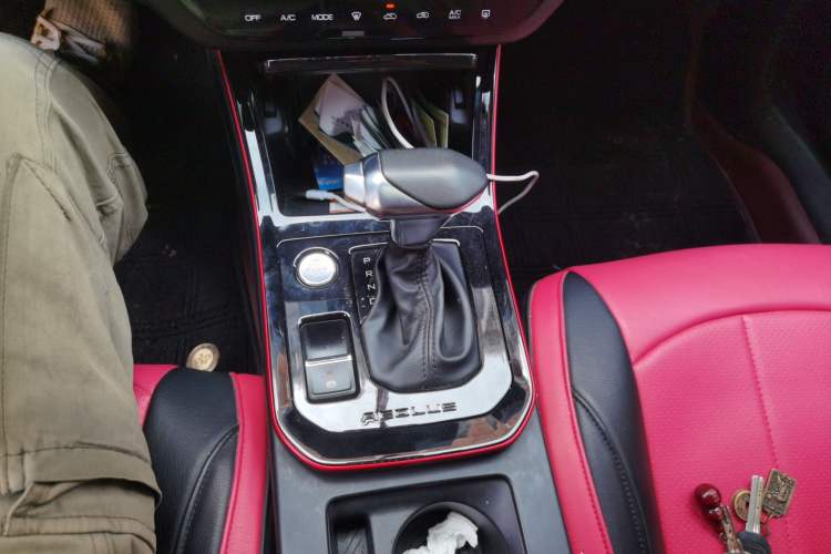 Used Dongfeng Aeolus Yixuan GS 2021 230T Automatic Zuiyao Wushu Edition Gear Lever