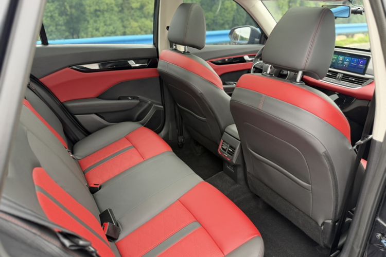 Used Dongfeng Aeolus Yixuan GS 2021 230T Automatic Star-Chasing Warrior Edition Interior 2