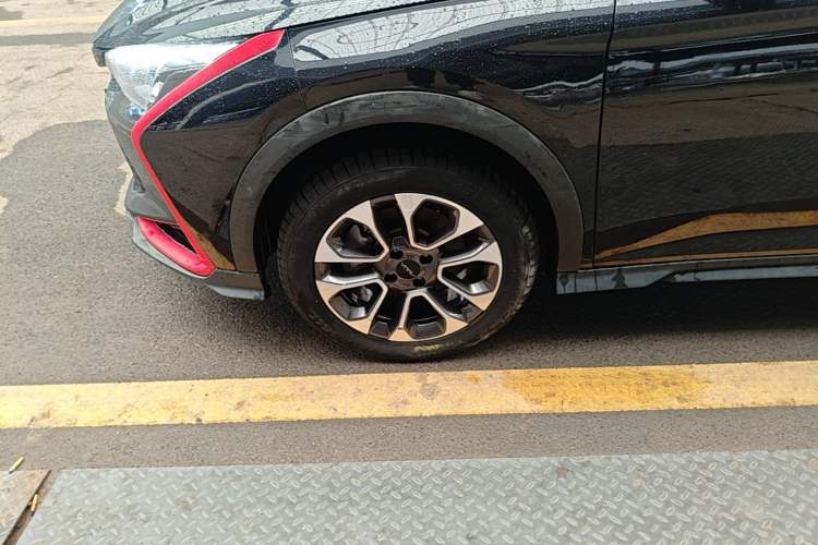Used Dongfeng Aeolus Yixuan GS 2021 230T Automatic Zuiyao Wushu Edition Left Front Wheel Hub