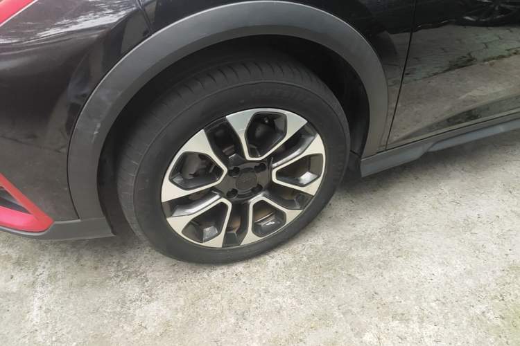 Used Dongfeng Aeolus Yixuan GS 2021 230T Automatic Zuiyao Wushu Edition Left Front Wheel Hub