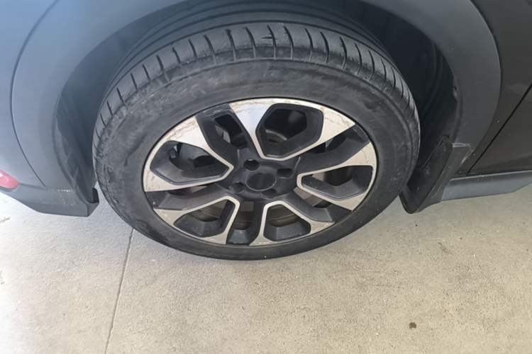 Used Dongfeng Aeolus Yixuan GS 2021 230T Automatic Zuiyao Wushu Edition Left Front Wheel Hub
