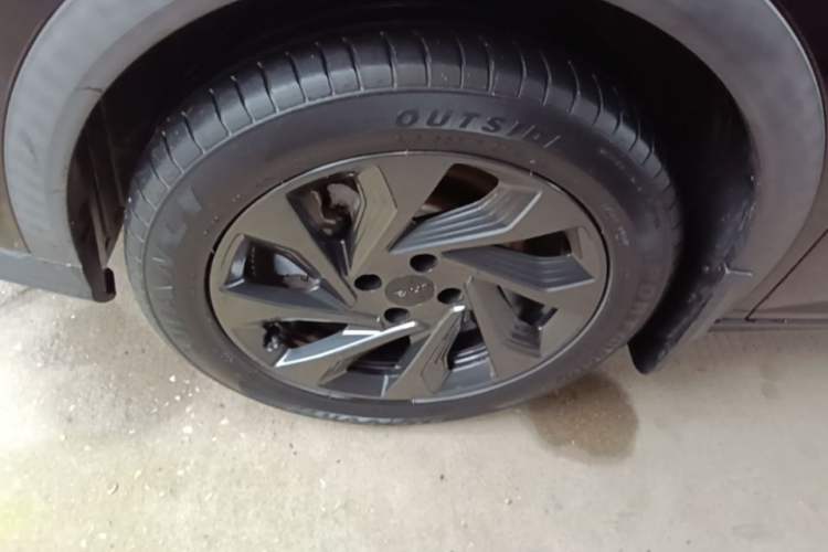 Used Dongfeng Aeolus Yixuan GS 2021 230T Automatic Star-Chasing Warrior Edition Left Front Wheel Hub