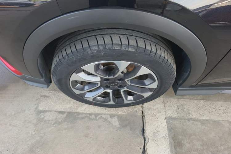 Used Dongfeng Aeolus Yixuan GS 2021 230T Automatic Zuiyao Wushu Edition Left Front Wheel Hub