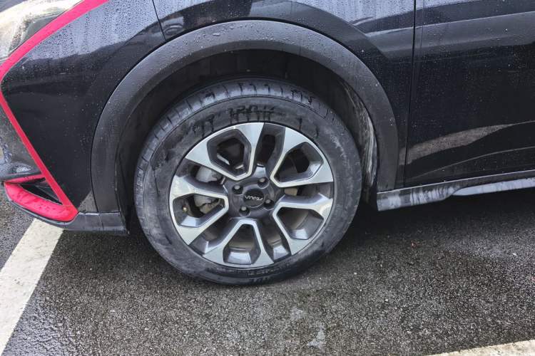 Used Dongfeng Aeolus Yixuan GS 2021 230T Automatic Zuiyao Wushu Edition Left Front Wheel Hub