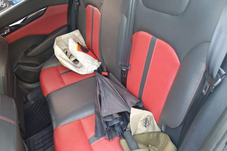 Used Dongfeng Aeolus Yixuan GS 2021 230T Automatic Zuiyao Wushu Edition Left Rear Seat