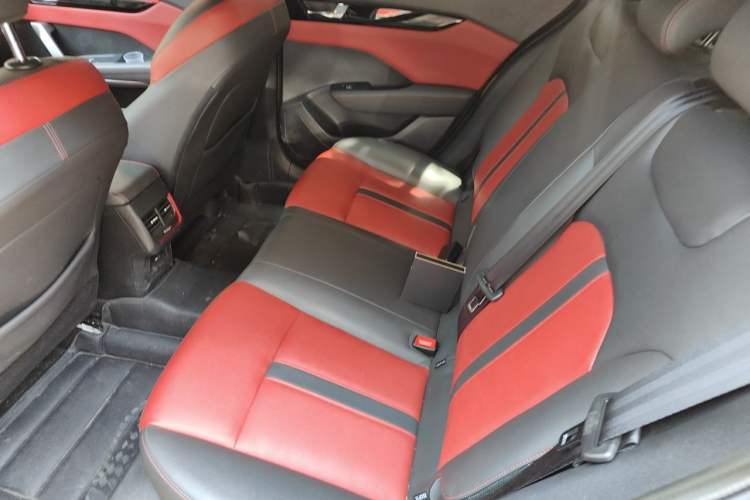 Used Dongfeng Aeolus Yixuan GS 2021 230T Automatic Chasing Moon Samurai Edition Left Rear Seat