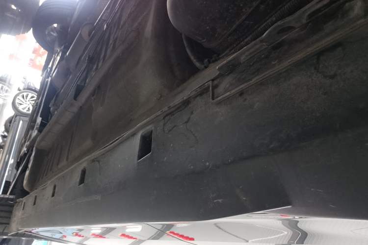 Used Dongfeng Aeolus Yixuan GS 2021 230T Automatic Zuiyao Wushu Edition Left Side Sill
