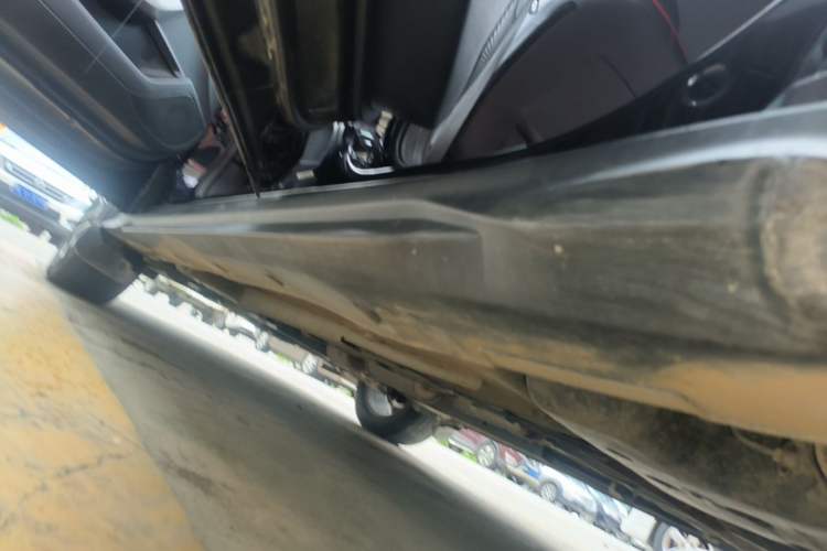 Used Dongfeng Aeolus Yixuan GS 2021 230T Automatic Zuiyao Wushu Edition Left Side Sill